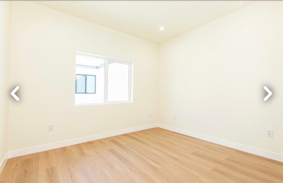 Building Photo - 2033 N Frederic St