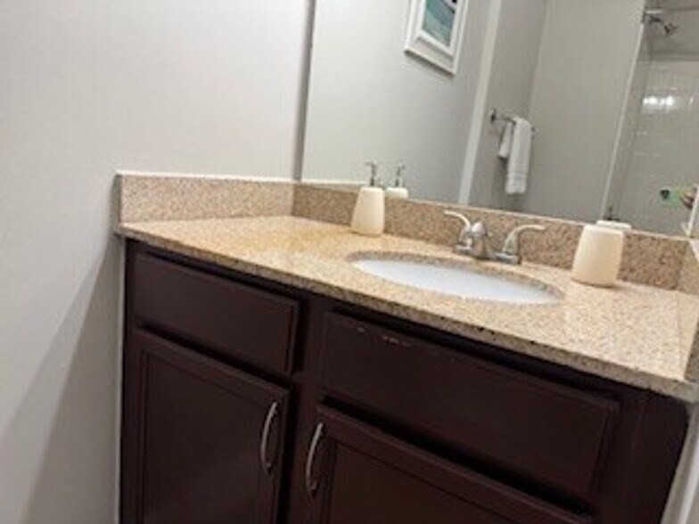 Building Photo - 11134 Medlock Bridge Rd