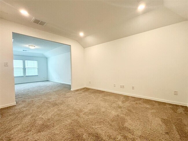 Building Photo - 1010 Ridge Runner Dr