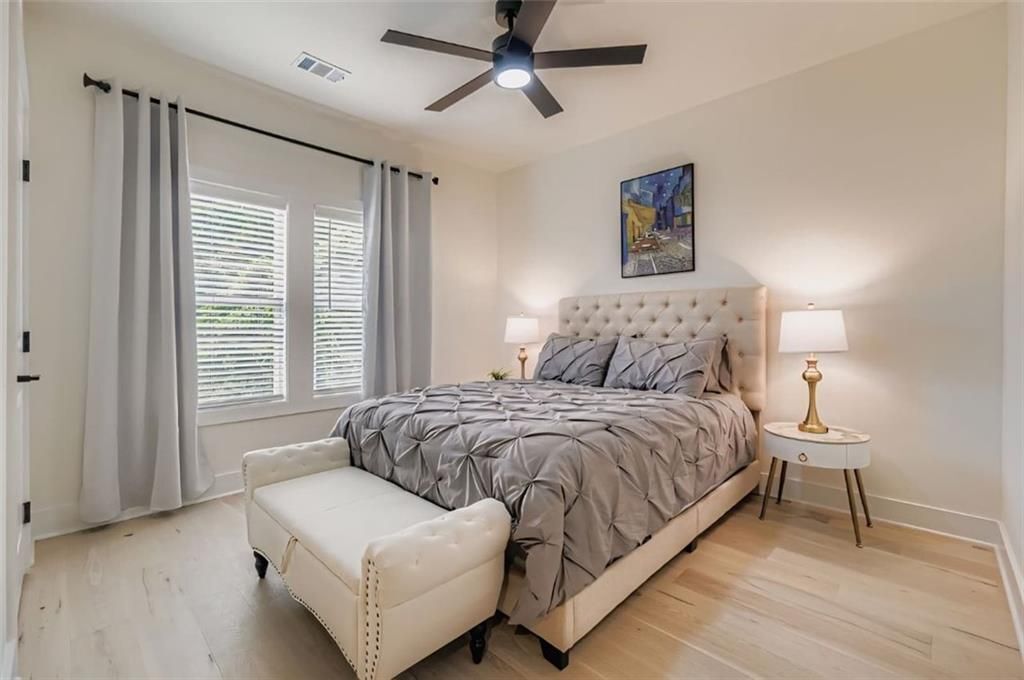 Building Photo - 854 Smith St SW