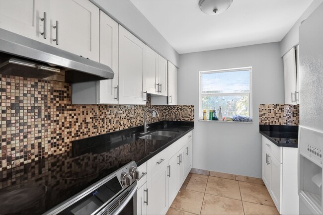 Building Photo - 4810 NW 19th St