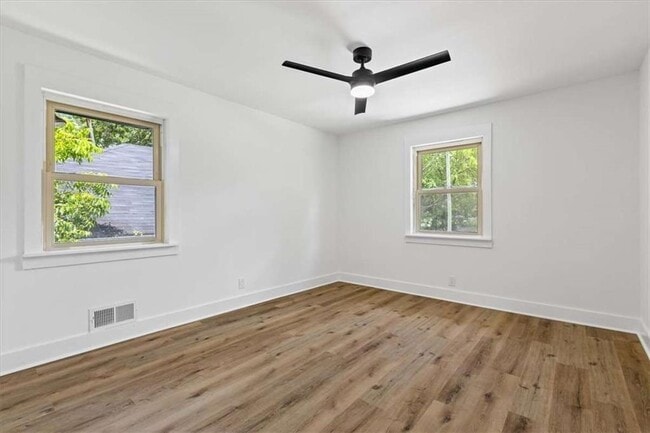 Building Photo - 1400 North Ave NW