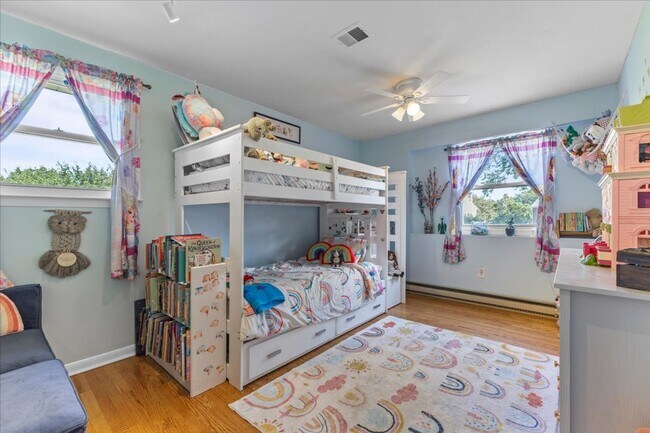 Building Photo - Beautiful Detached Home in Prime Salisbury...
