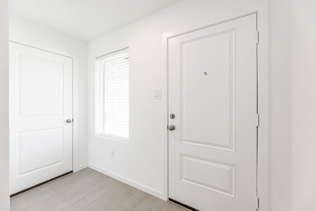 Building Photo - 6831 Lantana Leaf Ln