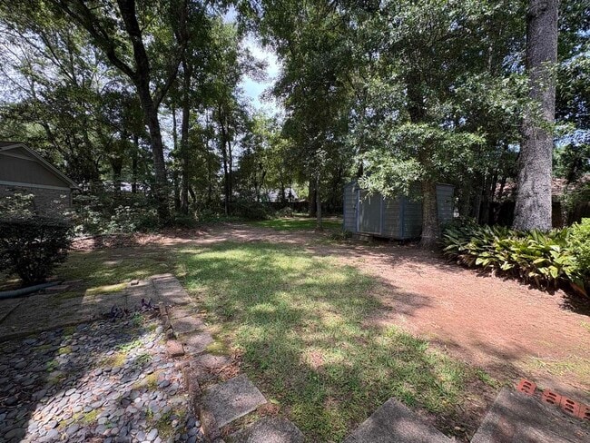 Building Photo - 460 Merlin Ct