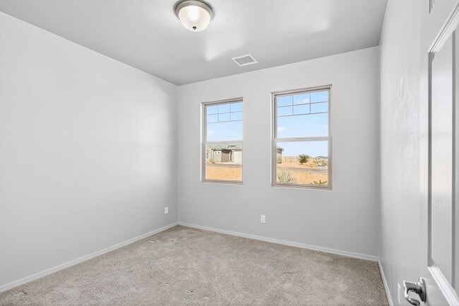 Building Photo - King Ranch