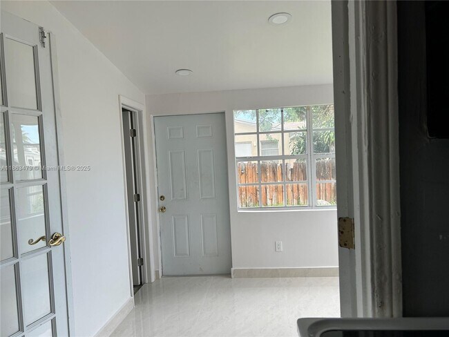 Building Photo - 2551 Wiley St