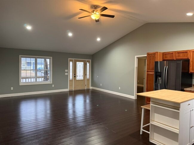 Building Photo - 17 Christopher Ave