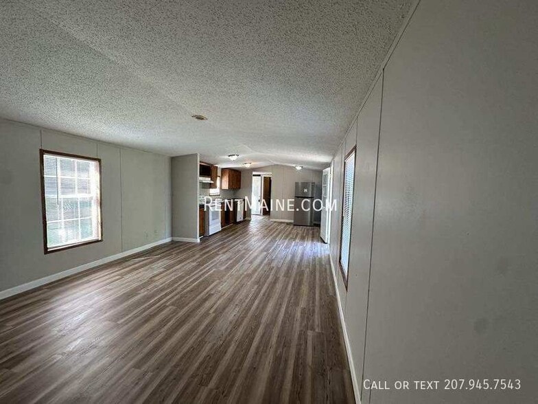 Building Photo - 29 Balsam Ln