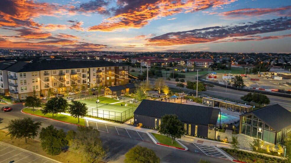 Building Photo - Lantana at Round Rock