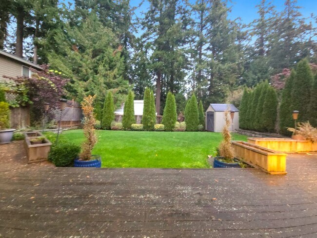 Building Photo - Spacious 4-Bedroom Home with Modern Updates & Expansive Yard