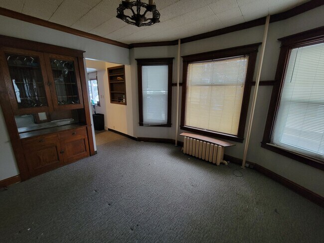 Building Photo - 929/931 e 6th st