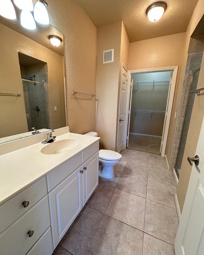 Building Photo - 8539 Gate Pkwy W