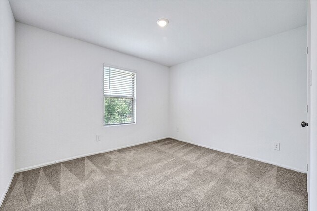 Building Photo - 24027 Wandering Brk Dr