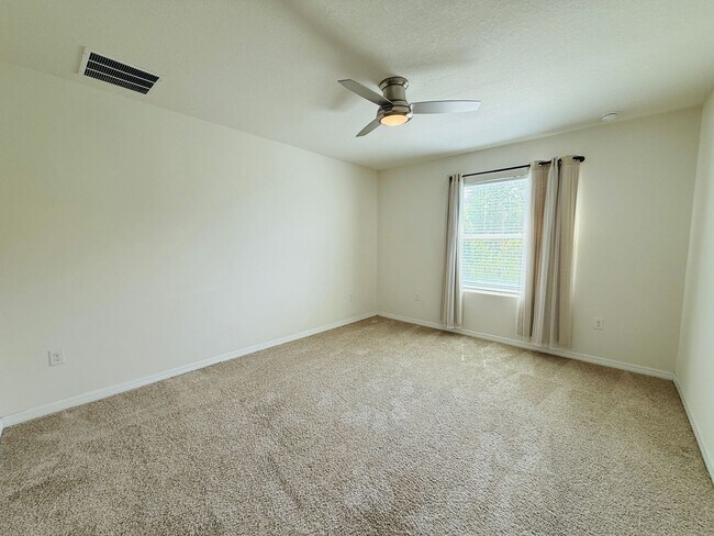 Building Photo - Beautiful 3-Bedroom + Loft Townhome for Rent in North Tampa / Land O' Lakes!
