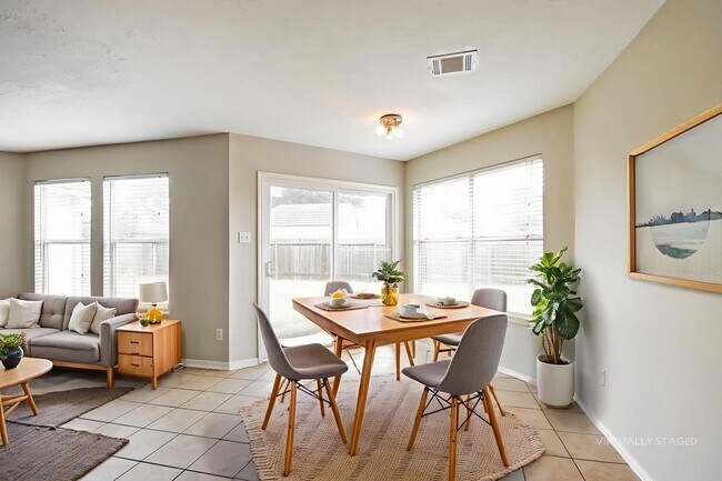 Building Photo - 19410 Pine Cluster Ln