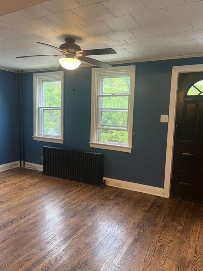 Building Photo - 702 Wyomissing Rd