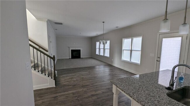 Building Photo - 331 Brookstone Trl