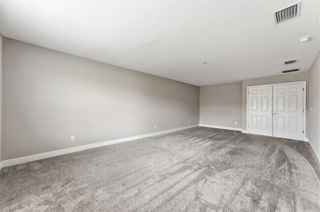 Building Photo - Absolutely Stunning 4 BR + LOFT + OFFICE/2.5 Bath/2 Car Garage home in Starkey Ranch!