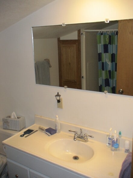 Building Photo - 7918 E 500N Rd