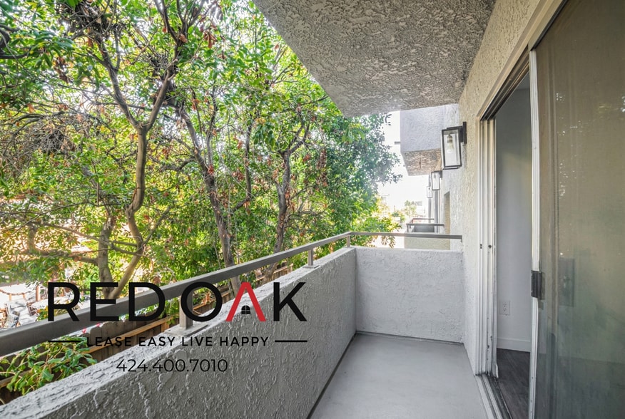 Building Photo - 11817 Victory Blvd