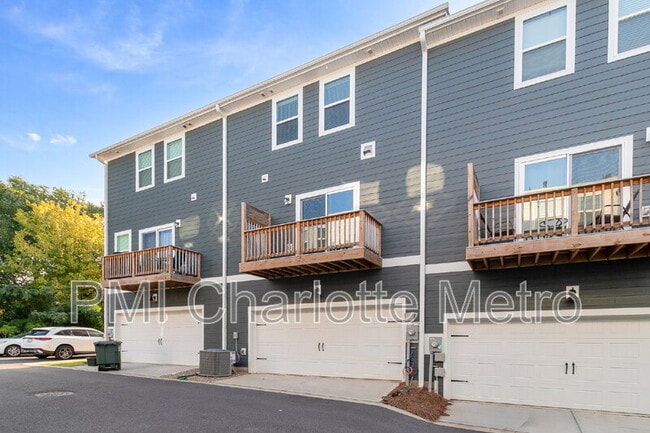 Building Photo - 4472 Millennium Ave