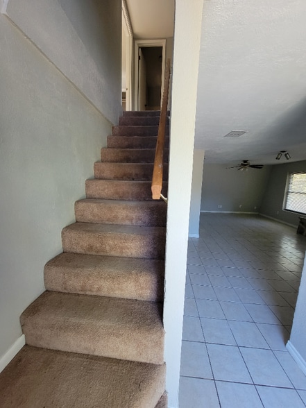 Building Photo - 704 Atkinson Ave