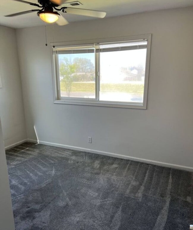 Building Photo - 4211 E Linwood Blvd