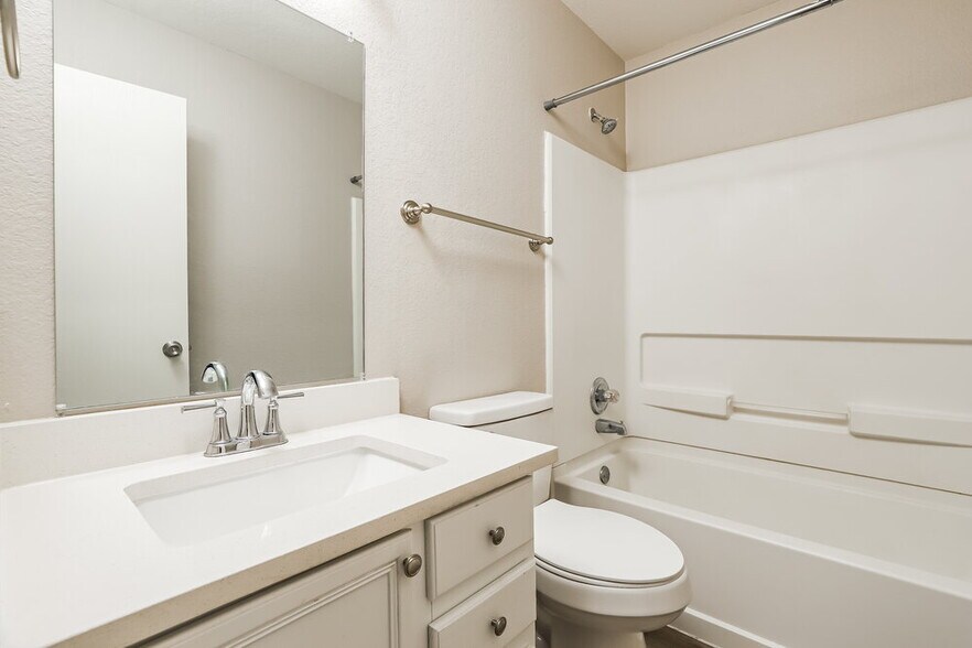 Building Photo - 282 Cordero Dr