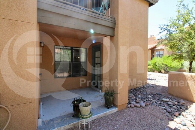 Building Photo - 6651 N Campbell Ave