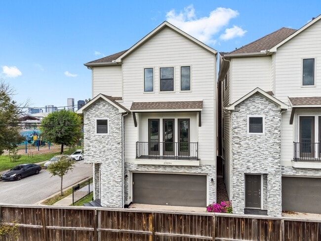 Building Photo - 2909 Gillespie St