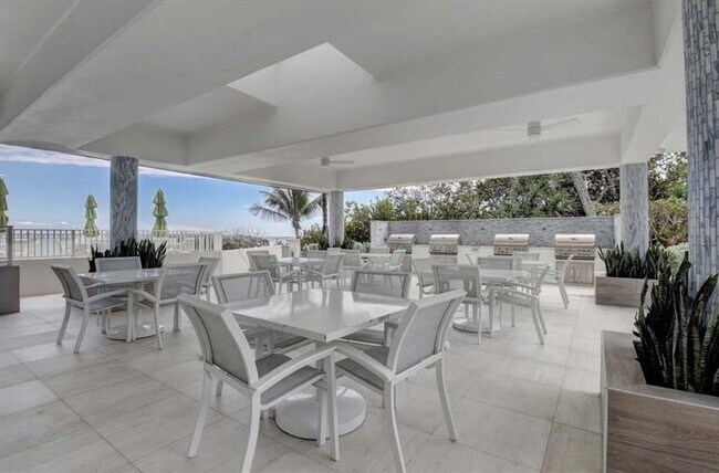 Building Photo - 4748 S Ocean Blvd