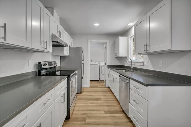 Building Photo - 1103 Galloway St