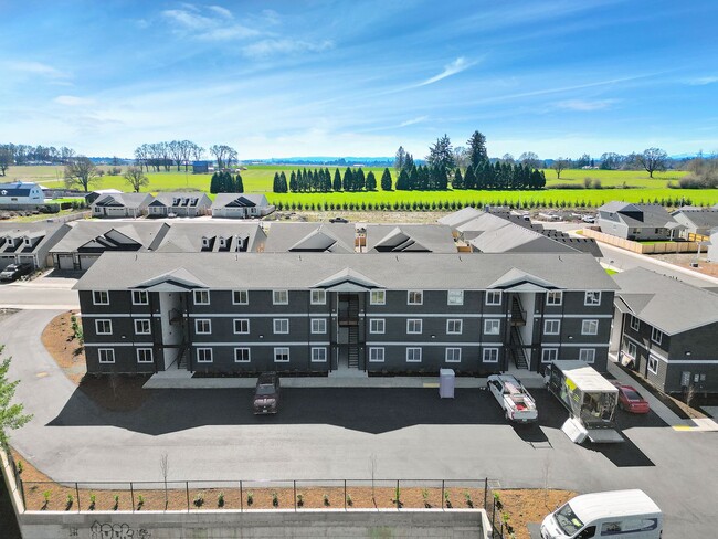 Building Photo - 2Bd/2Ba 2nd Story Apartment Unit - Available Now!