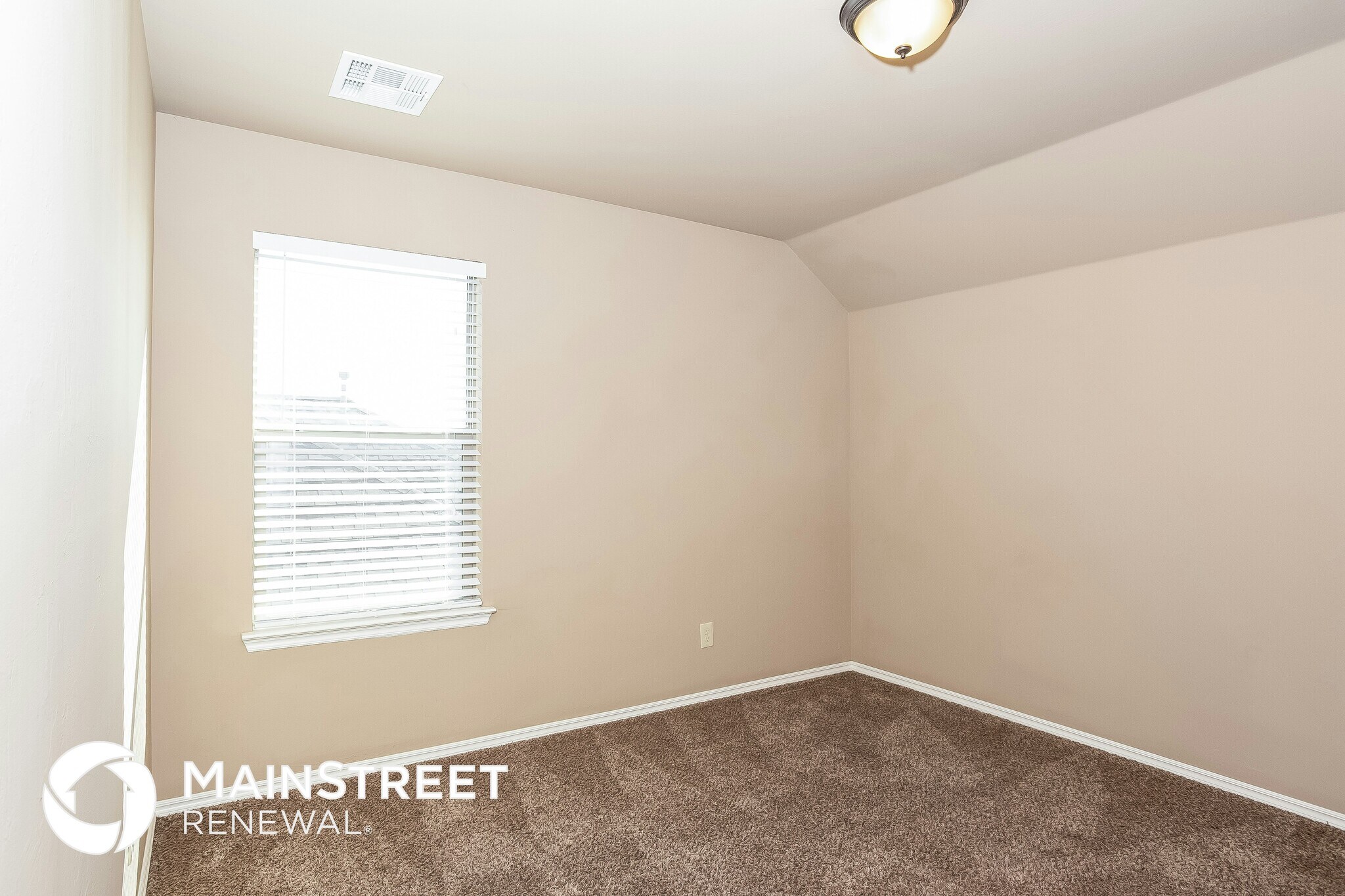 Building Photo - 7412 Comrade Ln