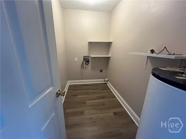 Building Photo - 547 Rustwood Dr