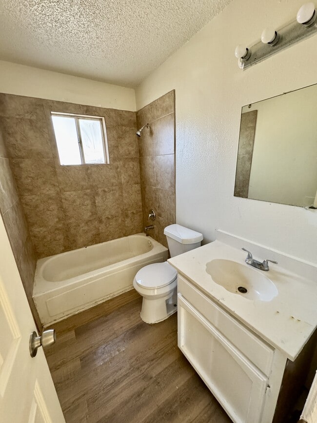 Building Photo - 5113 Sierra St