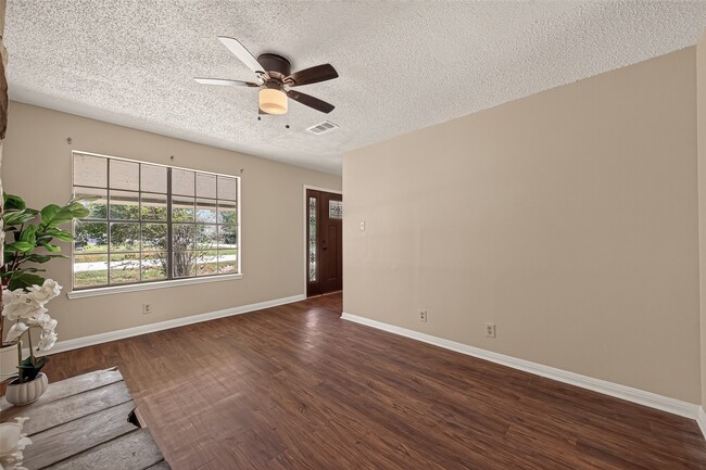 Building Photo - 13309 Milo Dr