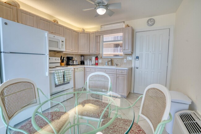 Building Photo - 5700 Bonita Beach Rd SW