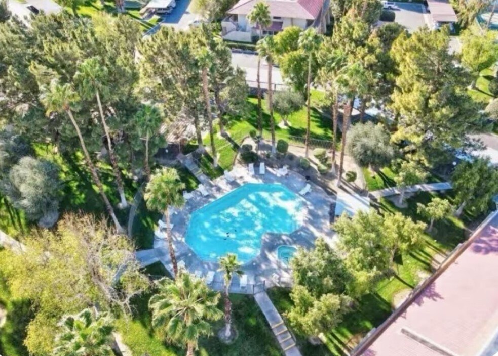 Building Photo - 680 N Ashurst Ct