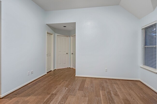 Building Photo - 199 Maple Path Pl