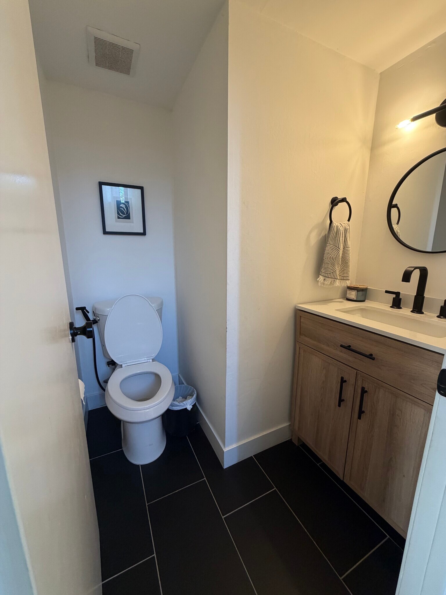 Building Photo - 132 W Alamar Ave