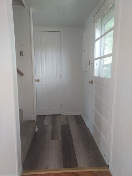 Building Photo - 523 N Locust St