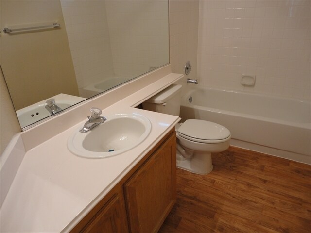 Building Photo - 2404 Rue De Versailles Rue