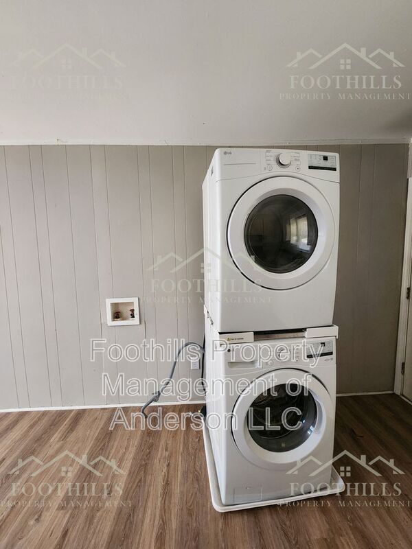 Building Photo - 202 Kennemore St