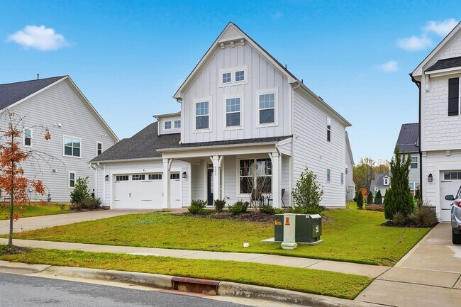 Building Photo - BEAUTIFUL 4 bedroom home, AVAILABLE NOW!