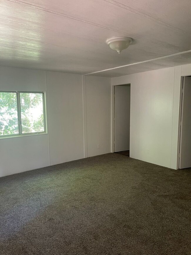 Building Photo - Upper Magalia Cute & clean 2 bed, 2 bath, storage shed, natural landscaping