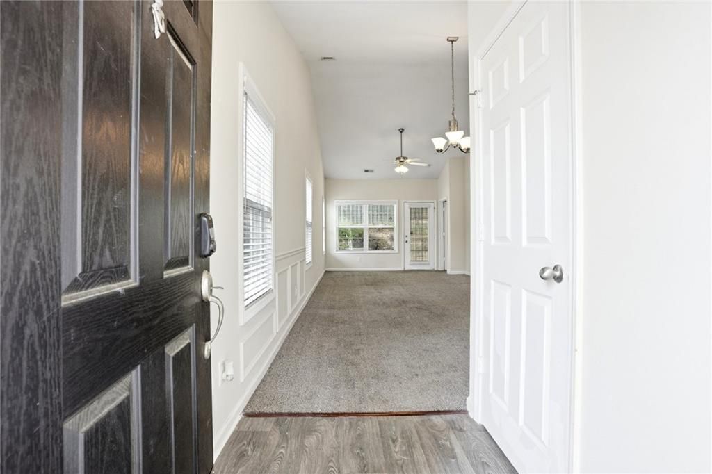 Building Photo - 2555 Flat Shoals Rd