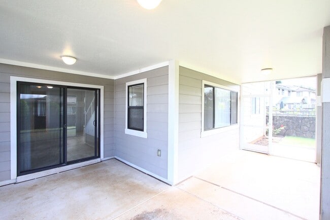 Building Photo - Mililani Mauka