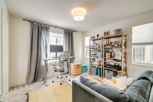 Building Photo - 37523 Sand Drift Rd